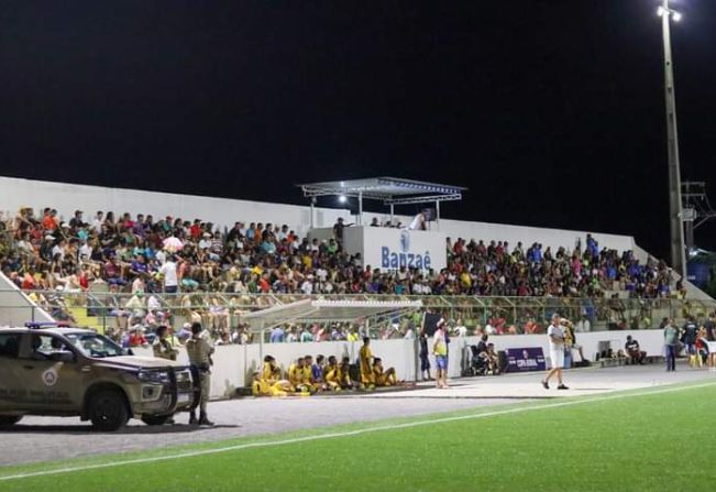 Mais quatro equipes estrearam no masculino